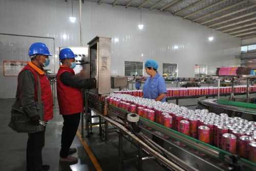 國網(wǎng)孟州市供電公司 電足產(chǎn)業(yè)興，日產(chǎn)60萬罐飲料暢銷全國