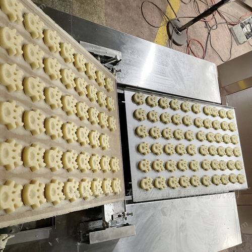 創(chuàng)新融合 全自動餅干果醬澆注機(jī)與餅干成型果醬連體機(jī)在酒類經(jīng)營中的多元化應(yīng)用